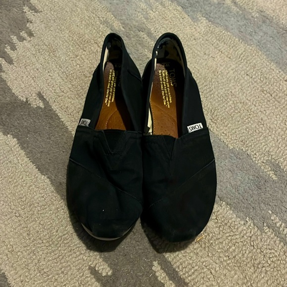 Toms Shoes Toms Black Canvas Flats Size 6m Poshmark